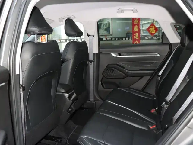 Geely Emgrand — Фото автомобиля 11
