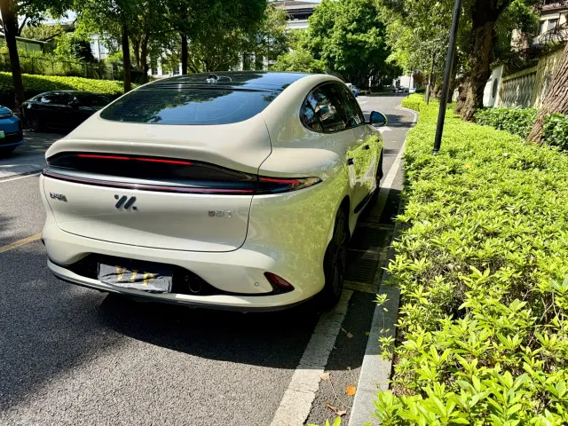 IM Motors LS6 — Фото автомобиля 7