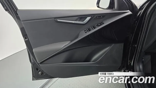 Kia Niro All Niro EV Air — Фото автомобиля 24