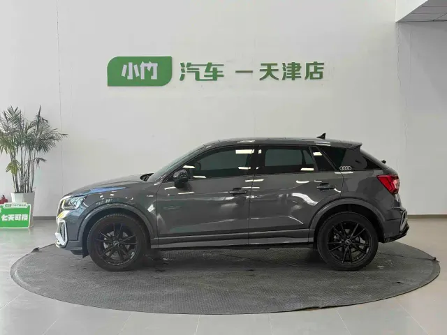 Audi Q2L — Фото автомобиля 3