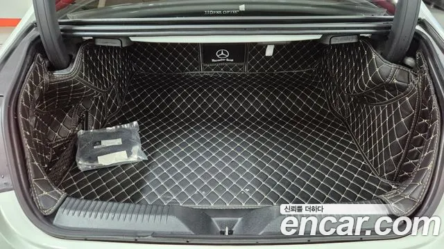 Mercedes-Benz CLS-Class — Фото автомобиля 15