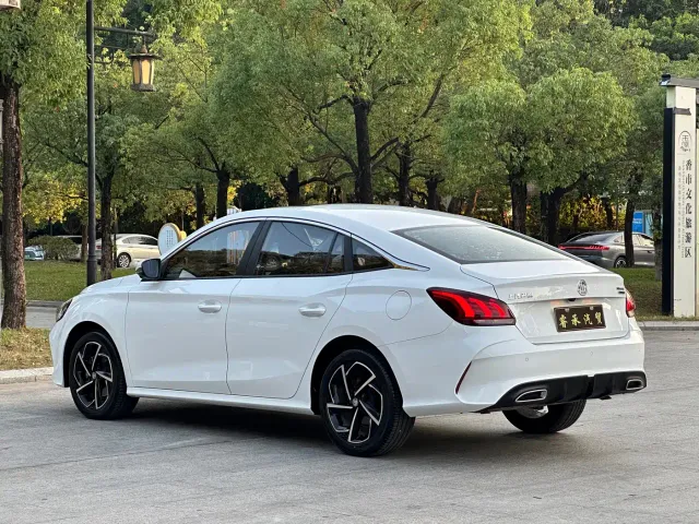 MG 5 — Фото автомобиля 4