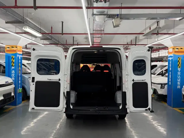 Maxus Dana V1 — Фото автомобиля 9