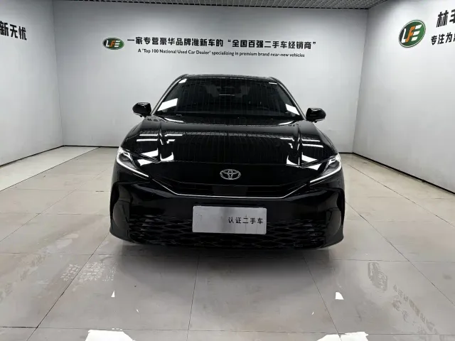 Toyota Camry — Фото автомобиля 3