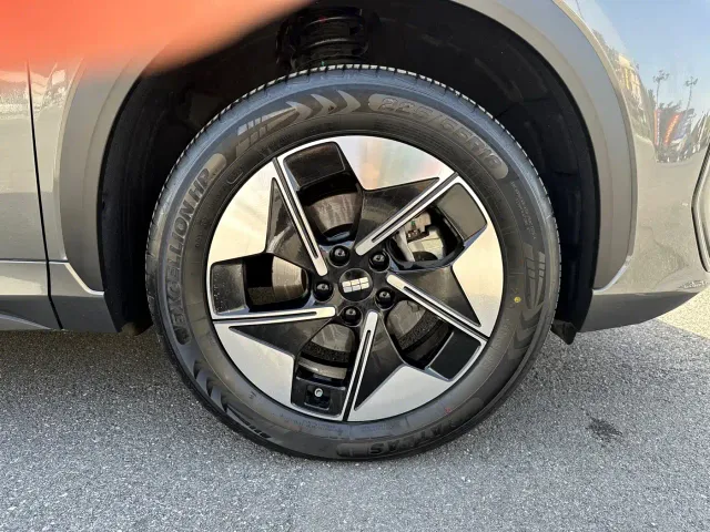 Geely Galaxy E5 — Фото автомобиля 18