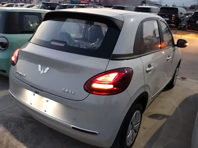 Wuling Bingo — Фото автомобиля 6
