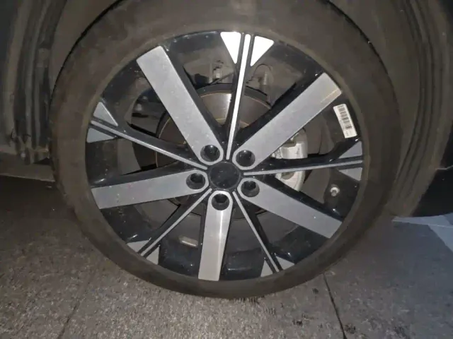 Geely ICON — Фото автомобиля 24