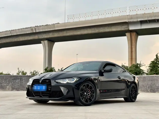 Фотография автомобиля — BMW M4