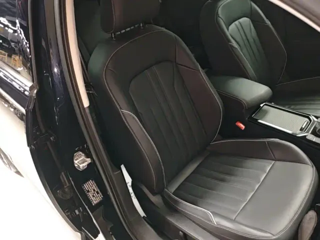Volkswagen Passat — Фото автомобиля 24