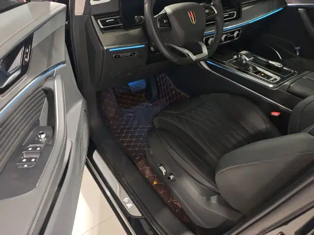 Hongqi HS5 — Фото автомобиля 15