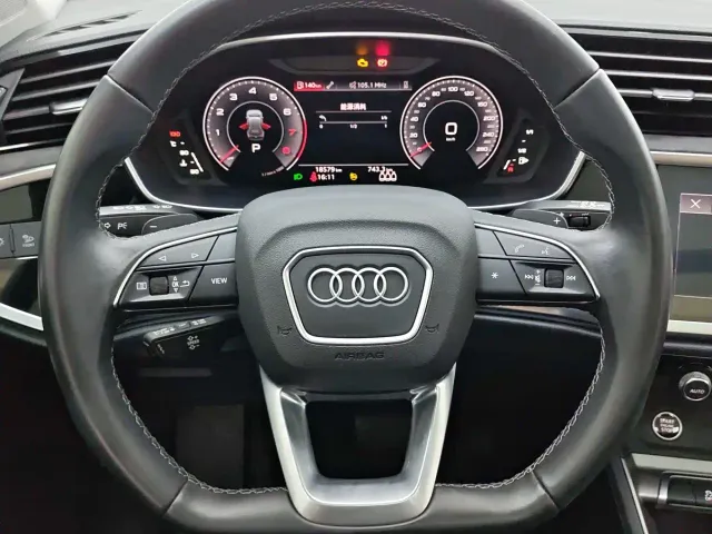 Audi Q3 — Фото автомобиля 12