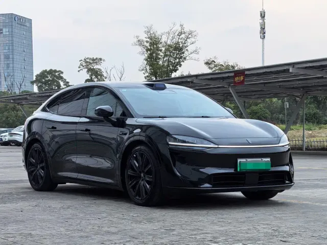 Luxeed R7 — Фото автомобиля 3