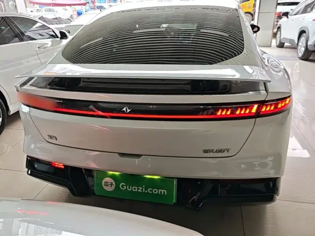 Dongfeng Yipai eπ007 2024 Extended Range 200 Ruyi Edition — Фото автомобиля 5