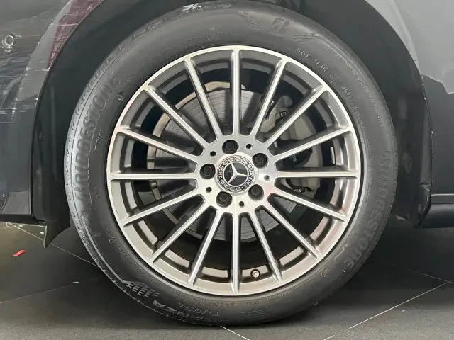 Mercedes-Benz E-Class — Фото автомобиля 13