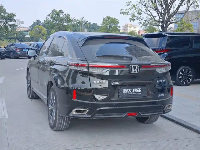 Honda UR-V — Фото автомобиля 7