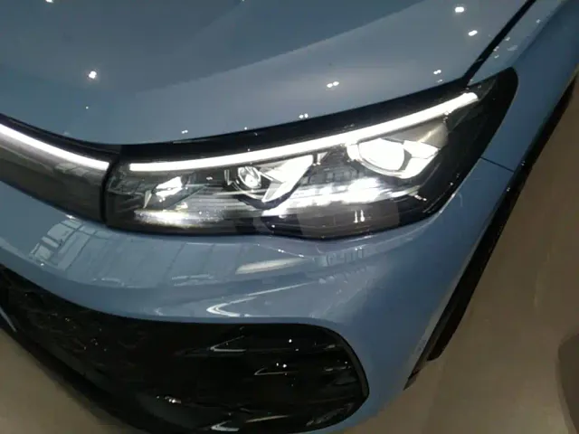 Volkswagen Tiguan L — Фото автомобиля 23