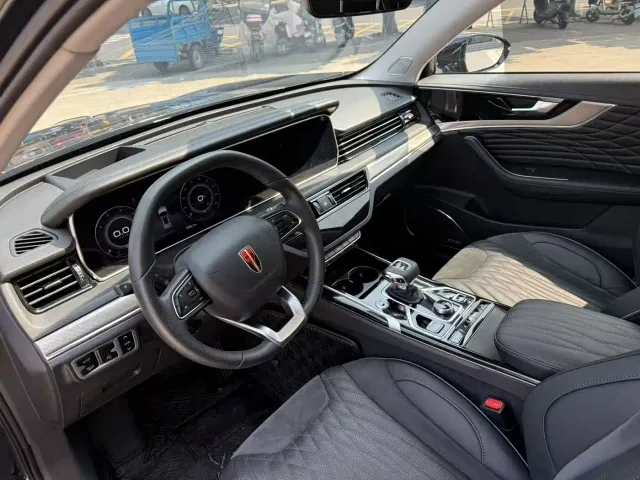 Hongqi HS5 — Фото автомобиля 10