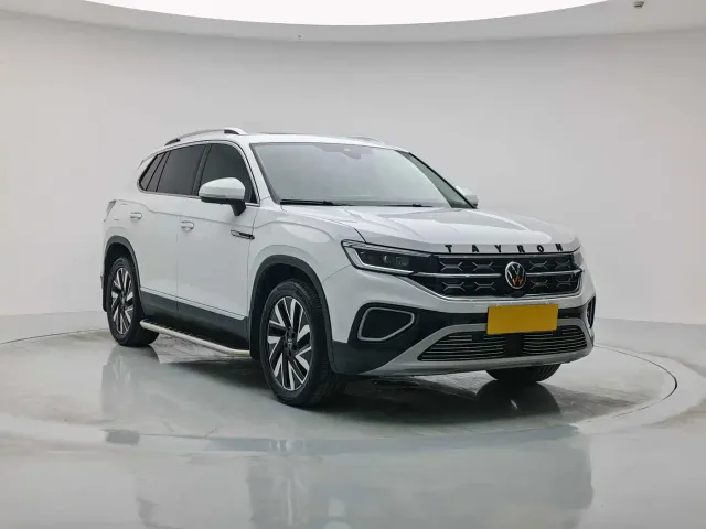 Фотография автомобиля — Volkswagen Tayron