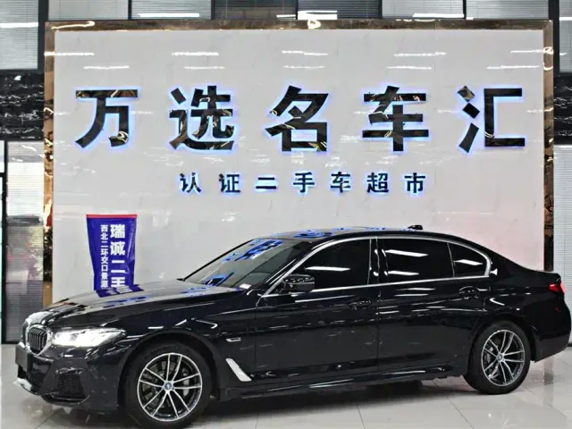 Фотография автомобиля — BMW 5 Series