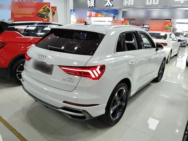 Audi Q3 — Фото автомобиля 6