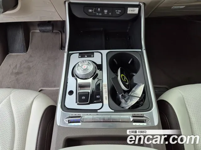Kia Carnival Generation 4 — Фото автомобиля 9