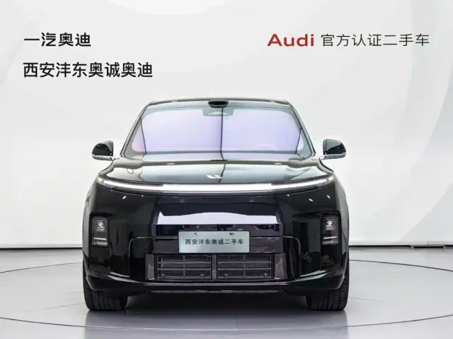 Li Auto Li L8 — Фото автомобиля 2