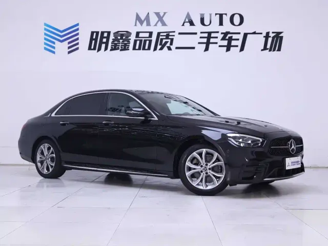 Mercedes-Benz E-Class — Фото автомобиля 5