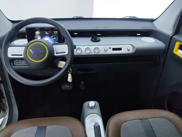 Wuling Hongguang Mini EV — Фото автомобиля 12