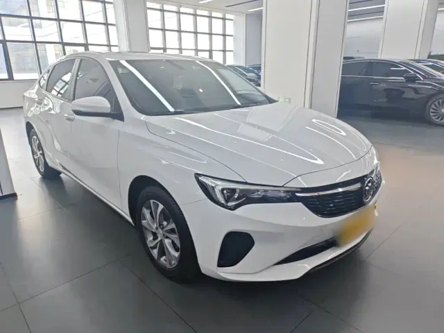 Buick Verano — Фото автомобиля 3