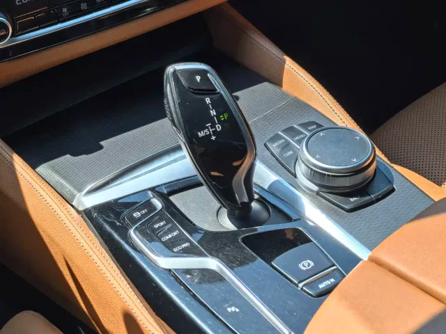 BMW 5 Series — Фото автомобиля 13