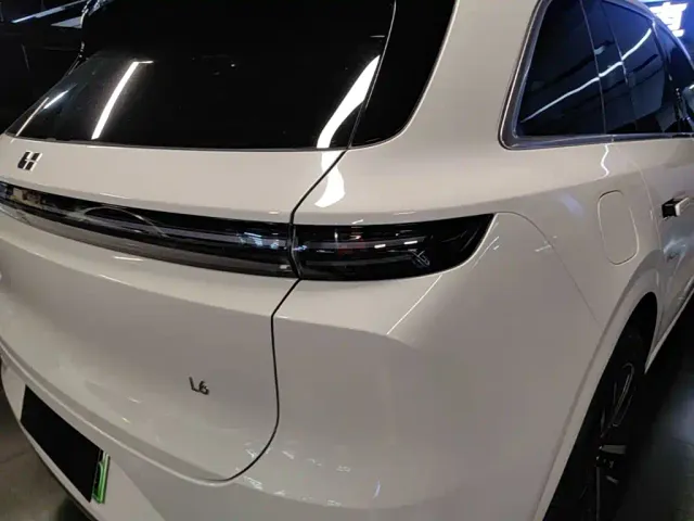 Li Auto Li Auto L6 2024 Pro — Фото автомобиля 7