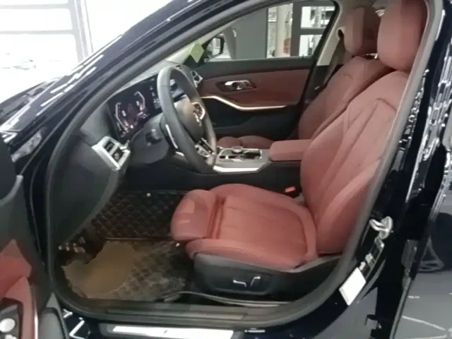 BMW 3 Series — Фото автомобиля 14