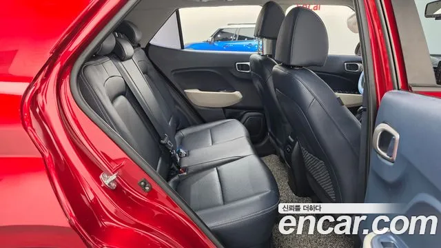 Hyundai Venue — Фото автомобиля 17