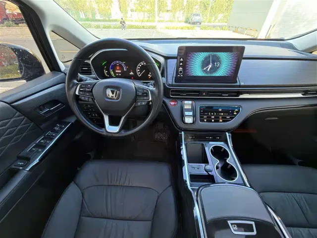 Honda Elysion — Фото автомобиля 9