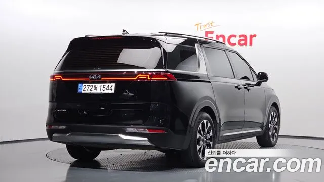 Kia Canival Carnival 4 поколение Дизель 9 мест Signature — Фото автомобиля 2