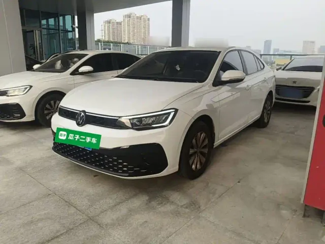 Фотография автомобиля — Volkswagen Lavida