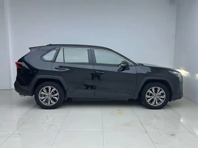 Toyota RAV4 — Фото автомобиля 5