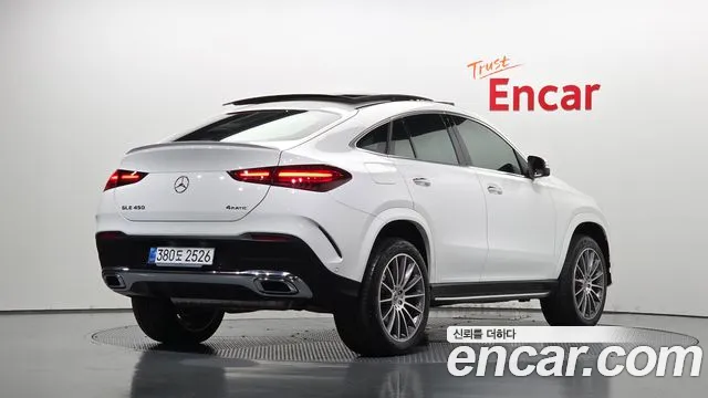 Mercedes-Benz GLE-Class — Фото автомобиля 2