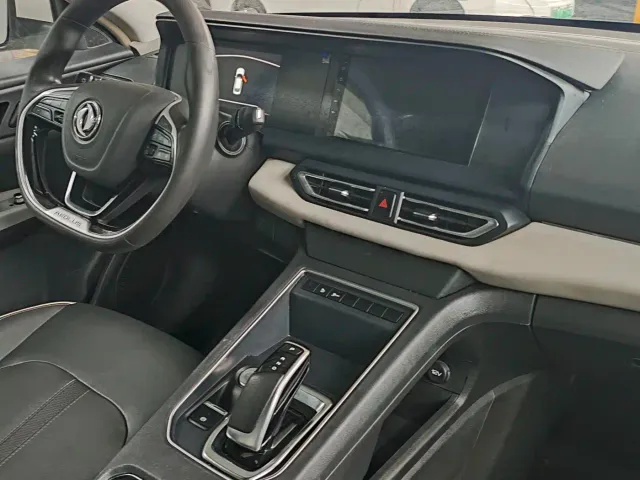Dongfeng Fengshen E70 — Фото автомобиля 10
