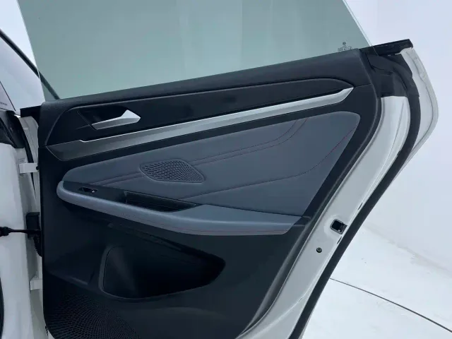Volkswagen Lamando — Фото автомобиля 24