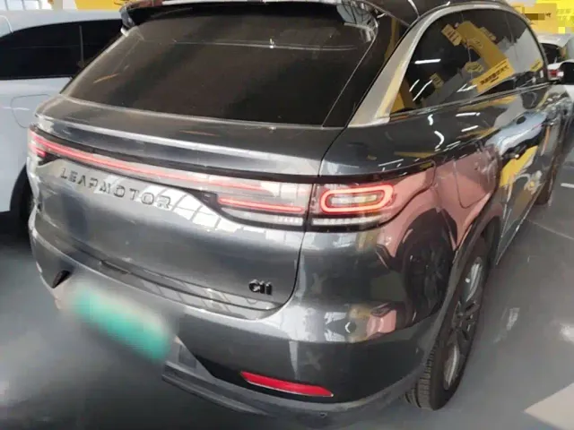 Leapmotor C11 — Фото автомобиля 6