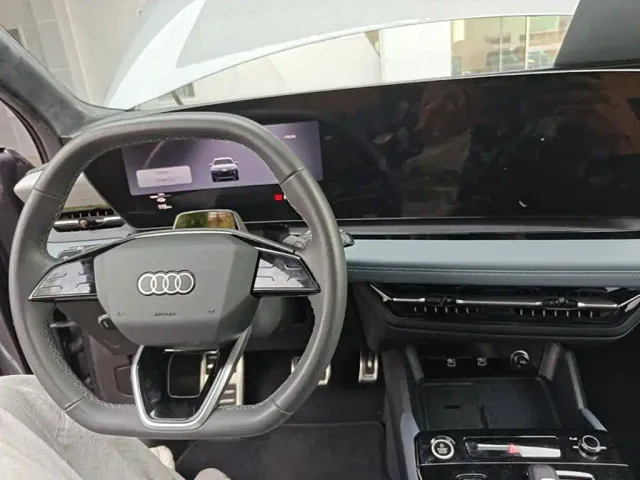 Audi Q6L e-tron — Фото автомобиля 9