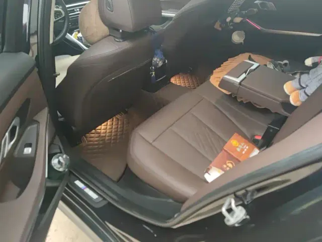 BMW 3 Series — Фото автомобиля 11