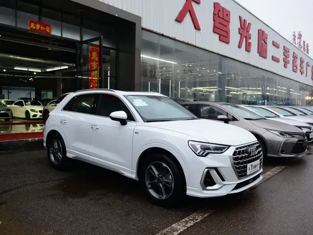 Audi Q3 — Фото автомобиля 3