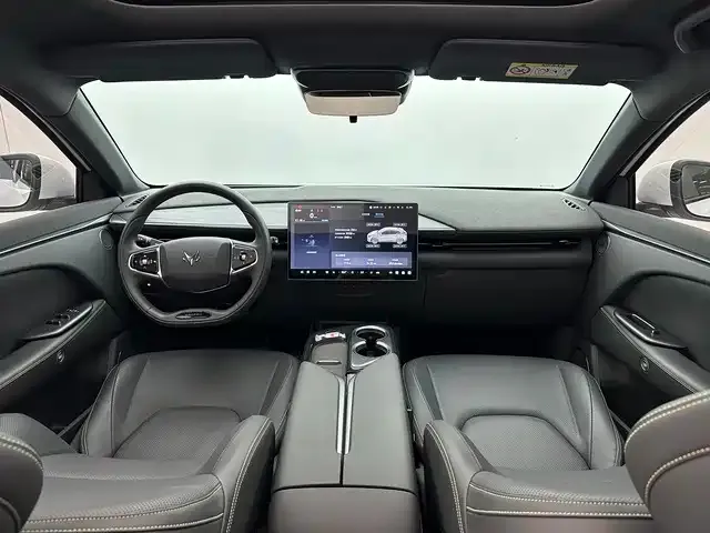 Arcfox Alpha T5 — Фото автомобиля 9