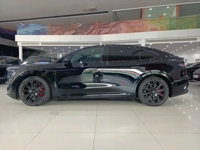 Фотография автомобиля — Luxeed R7