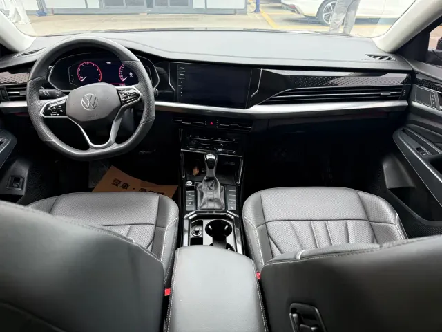 Volkswagen Passat — Фото автомобиля 8