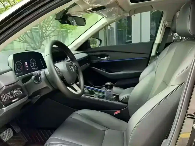 Honda Accord — Фото автомобиля 7