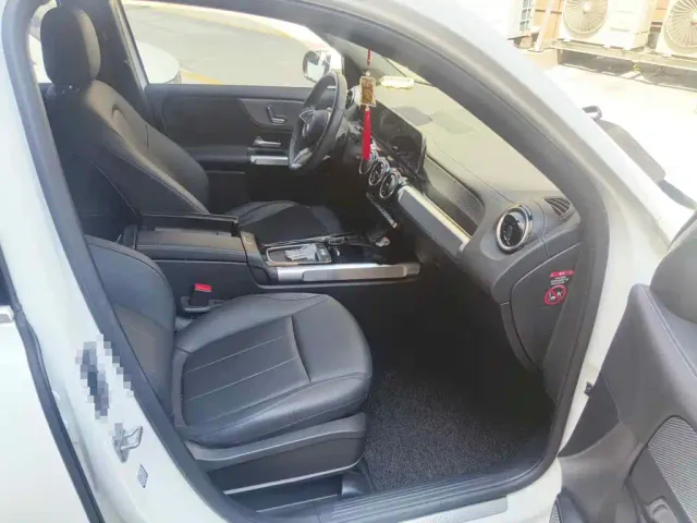Mercedes-Benz Mercedes-Benz GLB 2024 Facelift GLB 200 Dynamic — Фото автомобиля 12