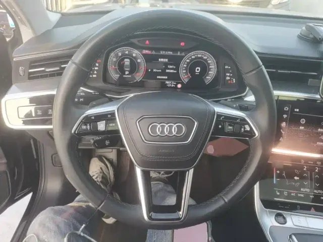 Audi A6L — Фото автомобиля 10